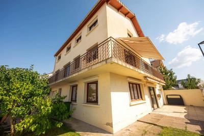 Maison - 197 m² - 7 pièces