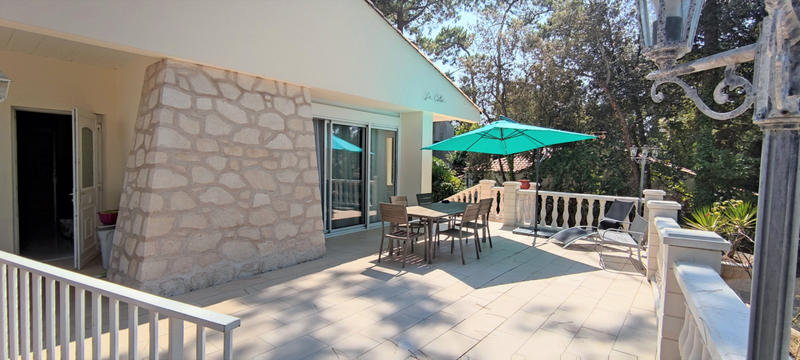 Maison - 199 m² - 8 pièces