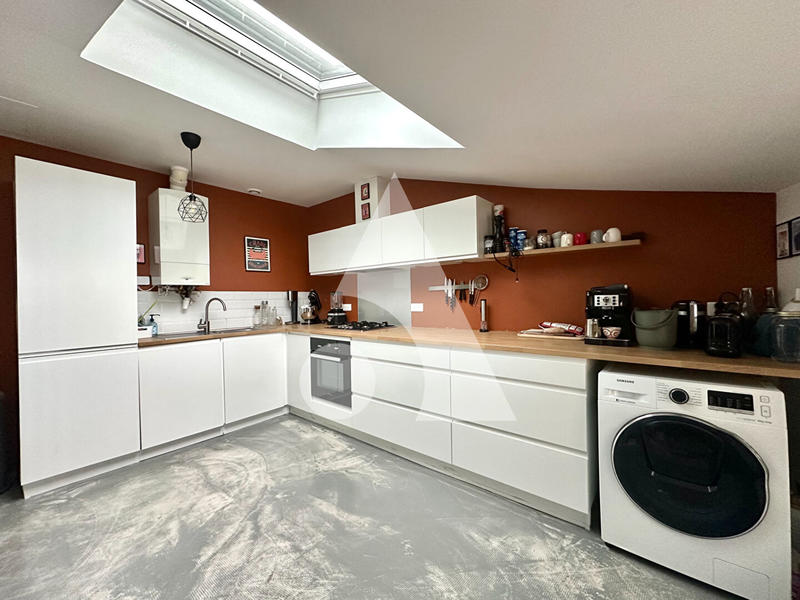 Maison - 104 m² - 4 pièces