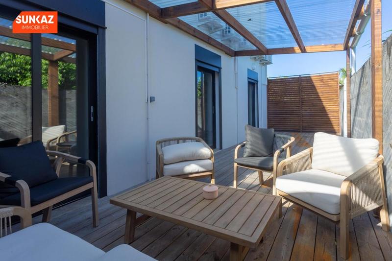 Appartement - 90 m² - 4 pièces