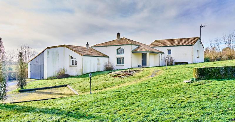 Maison - 137 m² - 7 pièces