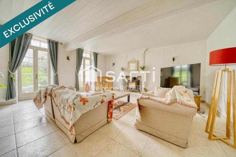 Maison - 212 m² - 8 pièces