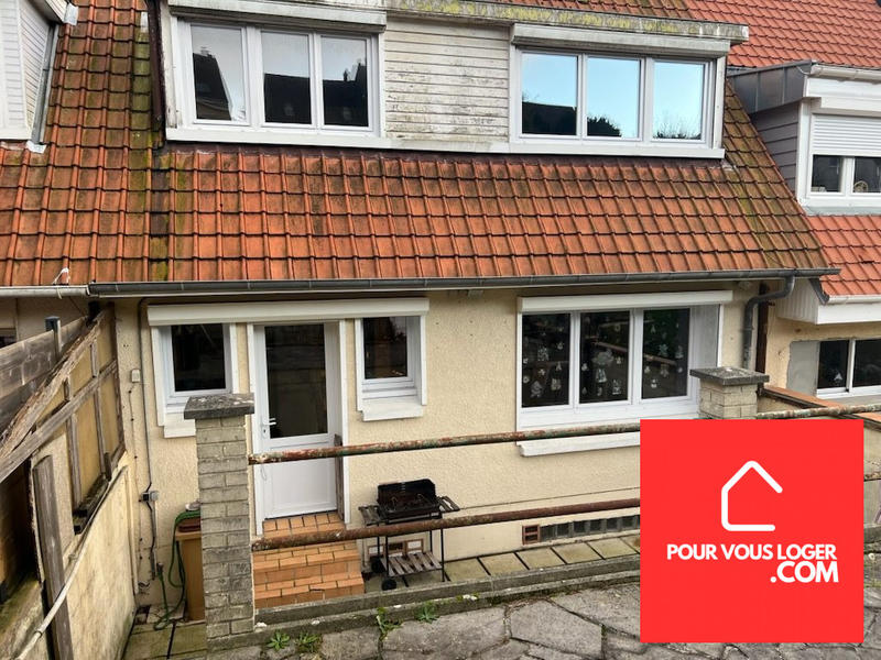 Maison - 90 m² - 5 pièces