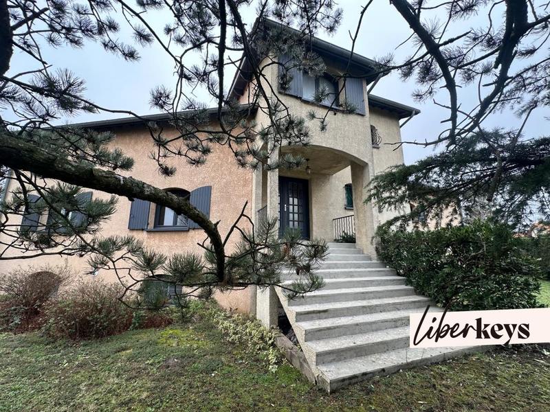 Maison d'architecte - 209 m² - 7 pièces