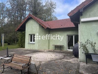 Maison - 235 m² - 6 pièces