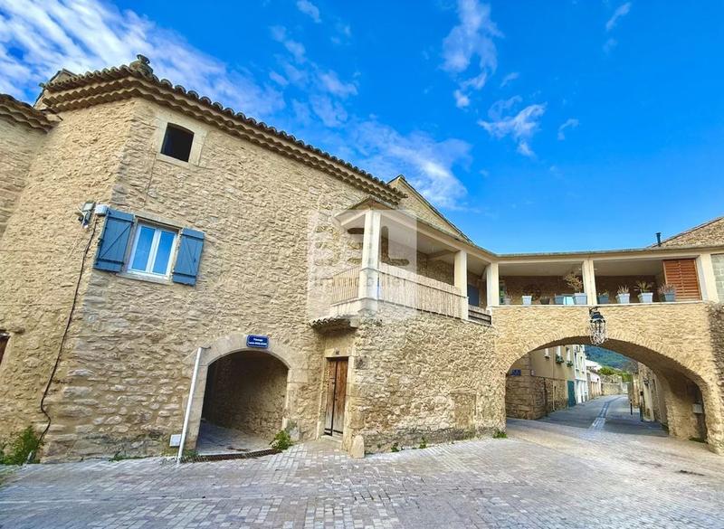 Maison de village - 197 m² - 3 pièces