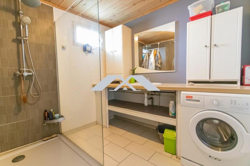 Maison - 250 m² - 9 pièces