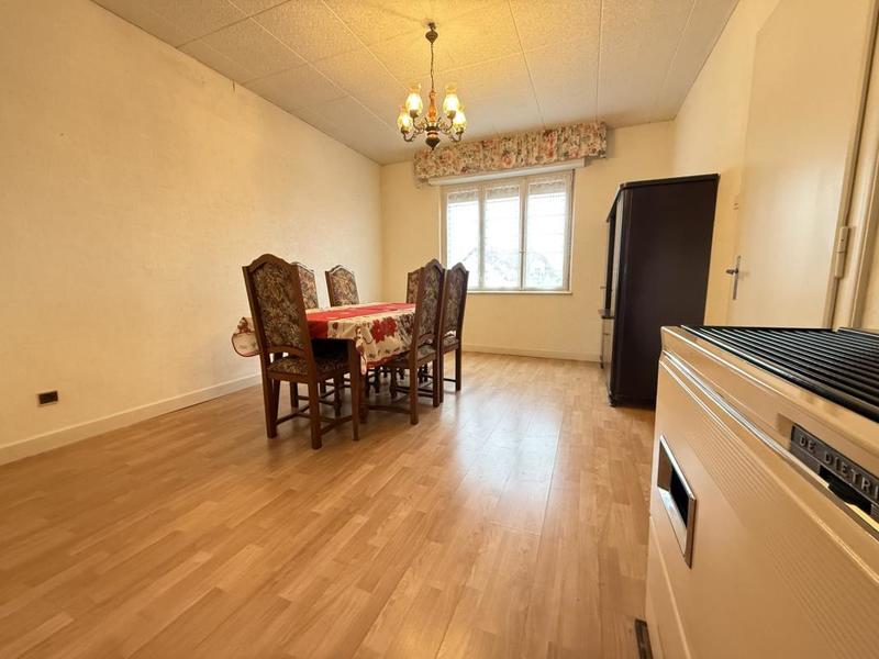 Maison - 137 m² - 6 pièces