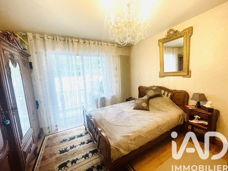 Maison - 180 m² - 8 pièces