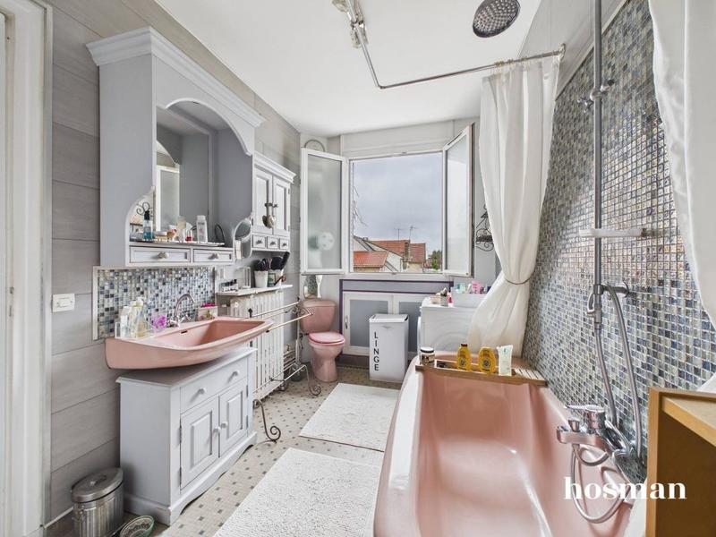 Maison - 159 m² - 8 pièces