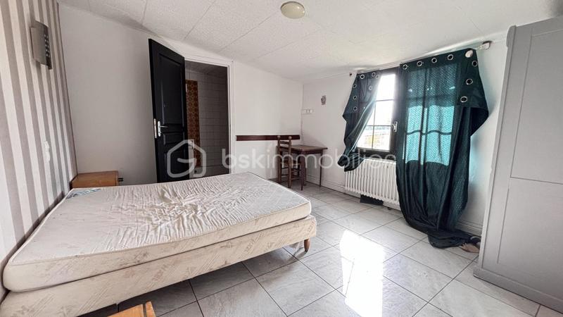 Bureau - 600 m² - 35 pièces