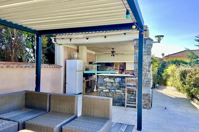 Villa - 280 m² - 9 pièces