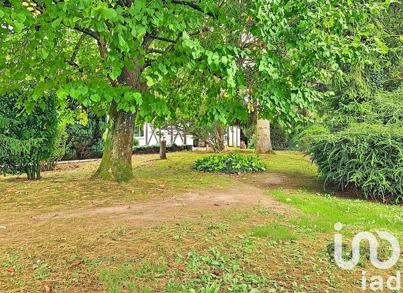 Maison - 225 m² - 8 pièces