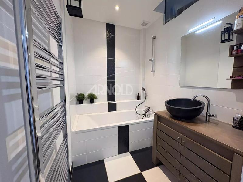 Appartement - 66 m² - 3 pièces