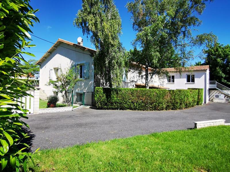 Maison - 215 m² - 14 pièces