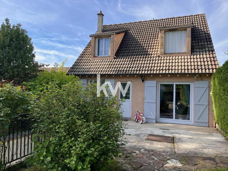 Maison - 95 m² - 5 pièces