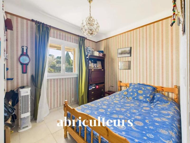 Maison - 232 m² - 8 pièces