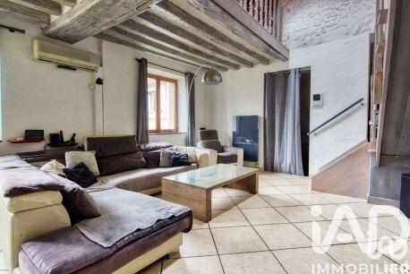 Maison - 202 m² - 8 pièces