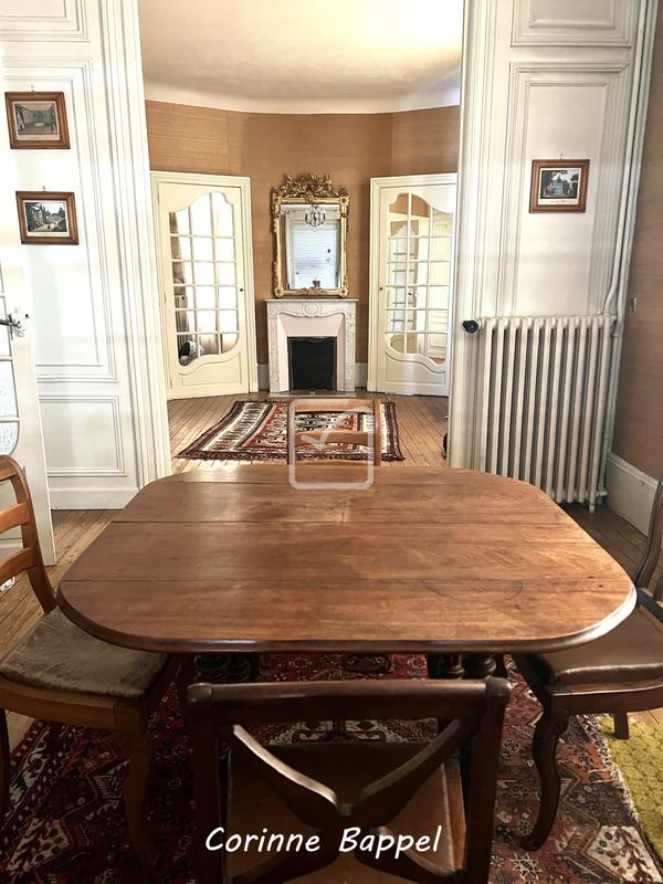 Villa - 199 m² - 9 pièces