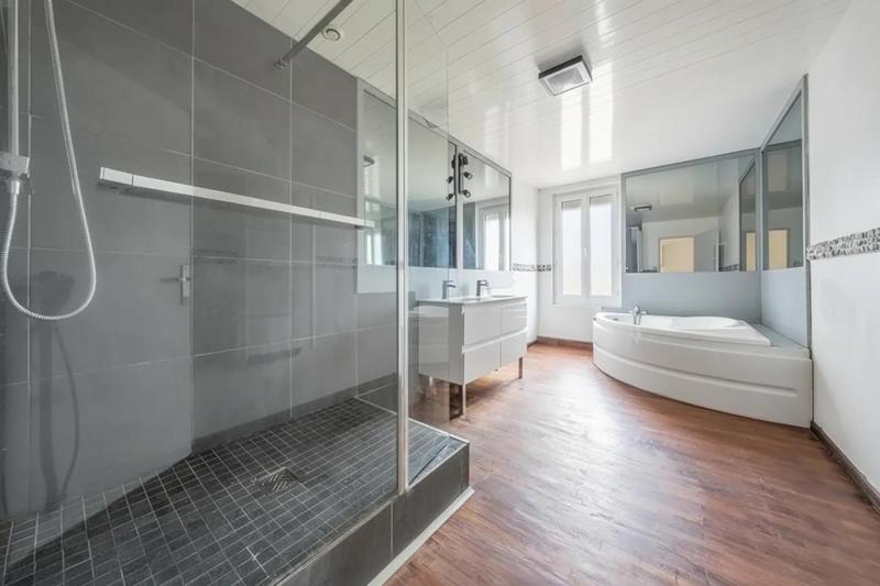 Maison - 200 m² - 6 pièces