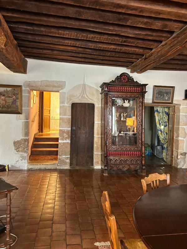 Maison - 385 m² - 10 pièces