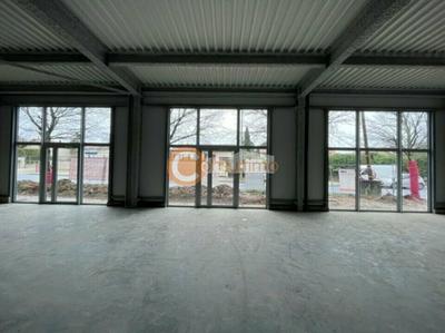 Local commercial - 245 m²