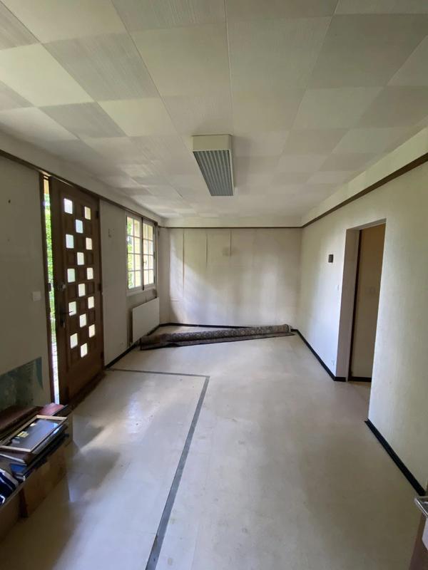 Maison - 250 m² - 6 pièces