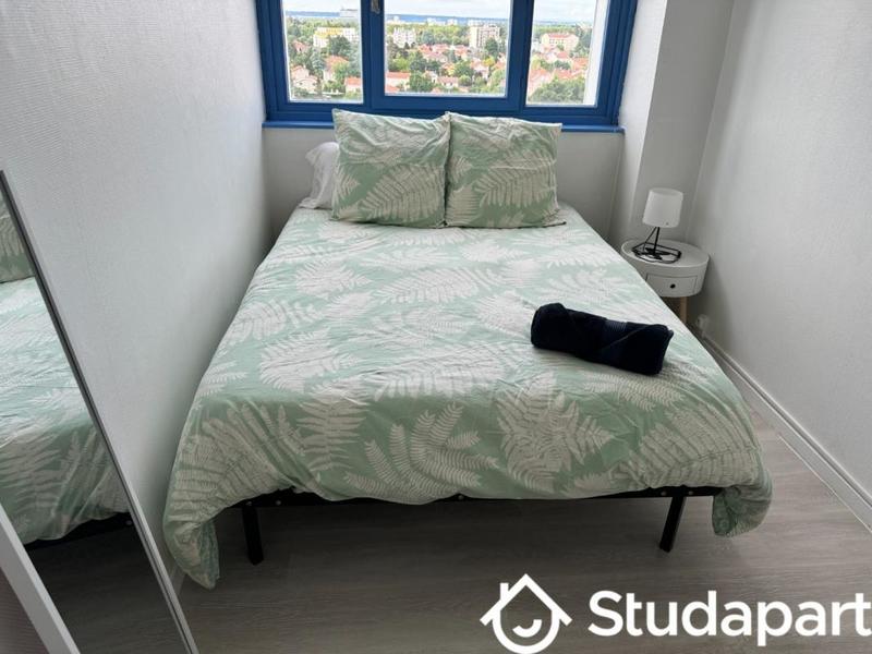 Chambre - 12 m² - 1 pièce