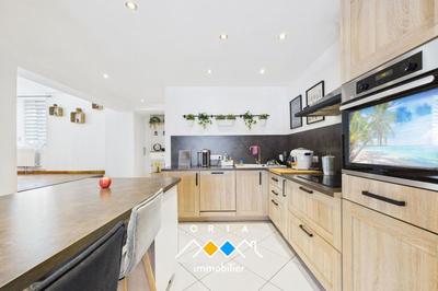 Demeure - 291 m² - 11 pièces