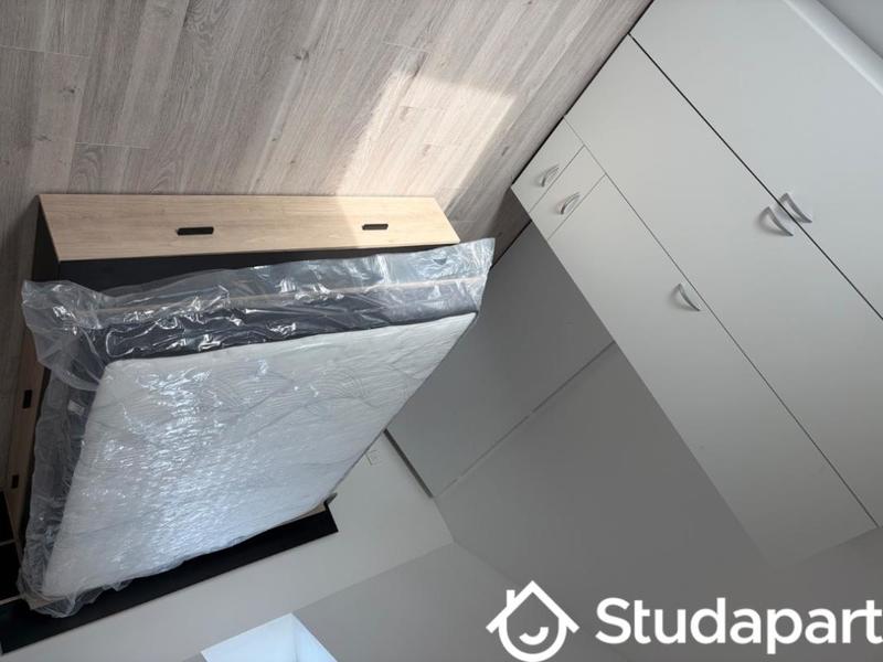 Chambre - 9 m² - 1 pièce