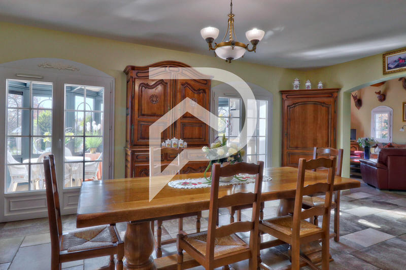 Villa - 200 m² - 5 pièces