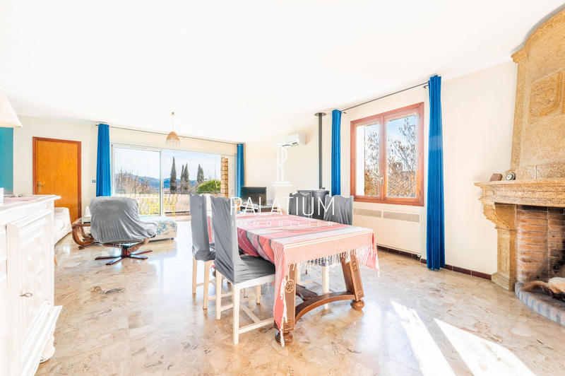 Maison - 196 m² - 6 pièces