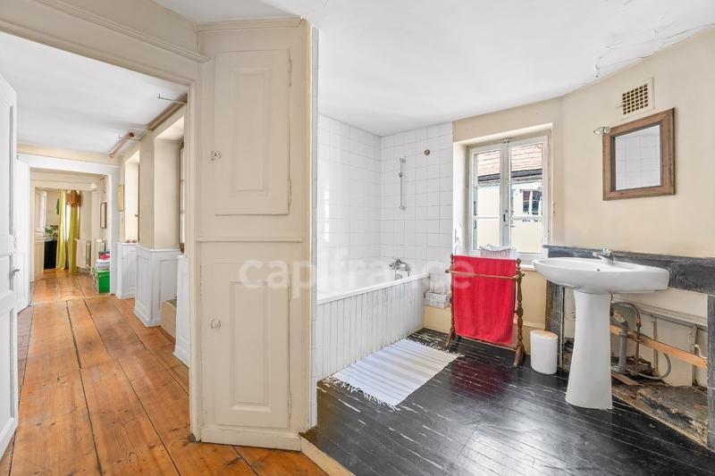 Maison de ville - 260 m² - 10 pièces