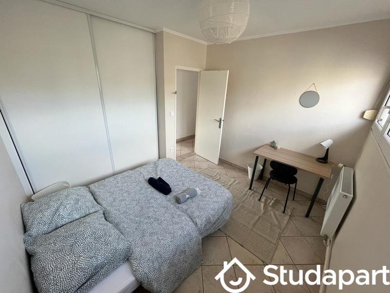 Chambre - 10 m² - 1 pièce