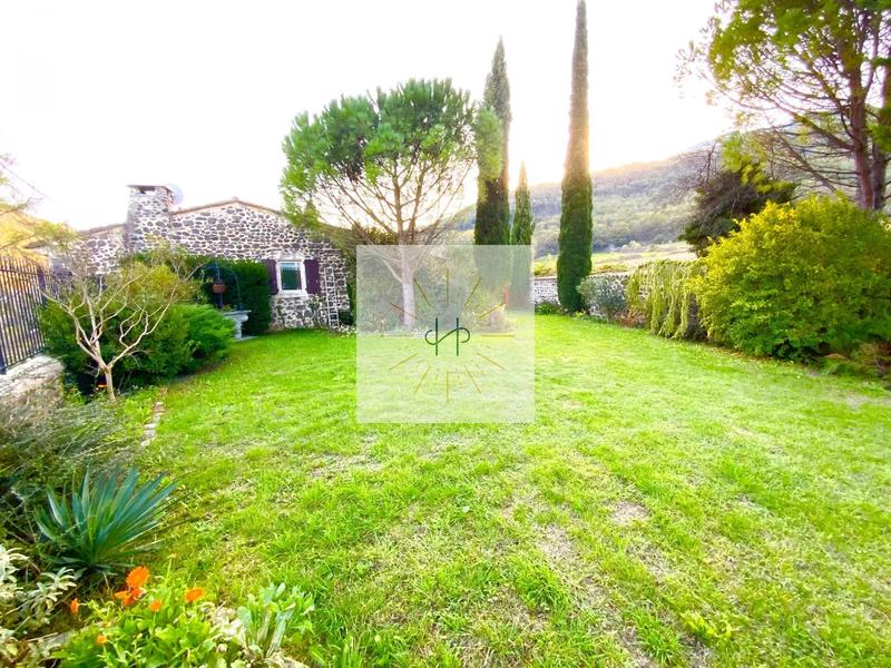 Maison - 195 m² - 7 pièces