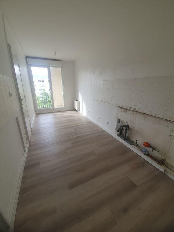 Appartement - 101 m² - 5 pièces