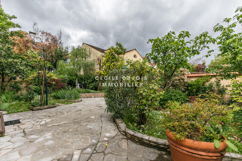 Maison ancienne - 220 m² - 11 pièces