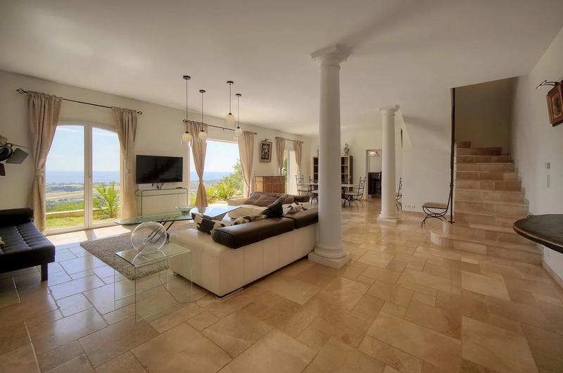 Villa - 210 m² - 5 pièces