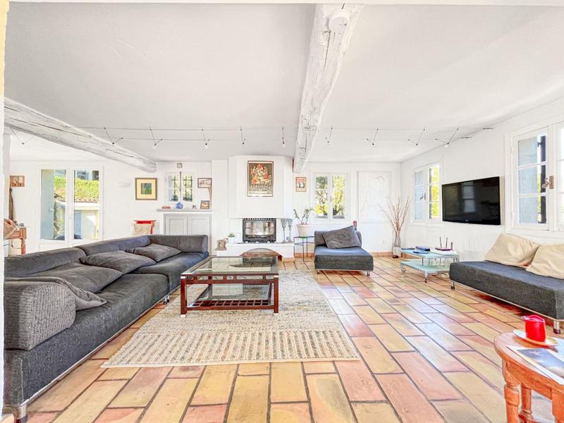 Propriété - 164 m² - 7 pièces