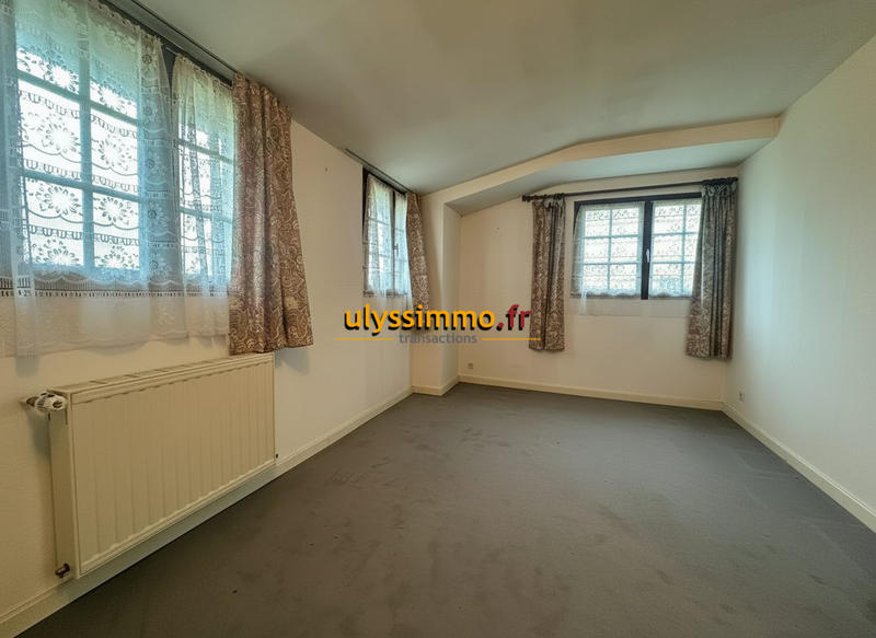 Maison traditionnelle - 138 m² - 7 pièces