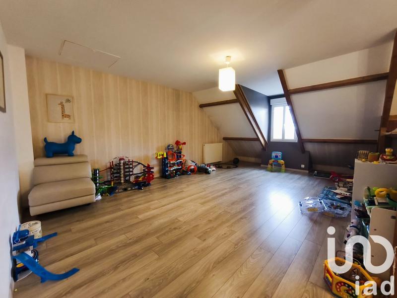 Maison - 243 m² - 7 pièces