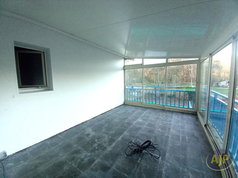 Maison - 212 m² - 9 pièces