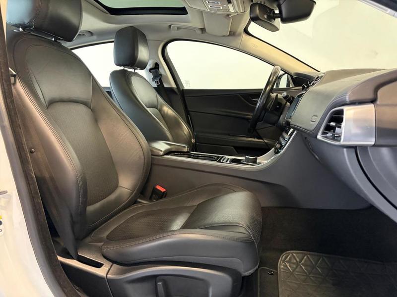 Jaguar Xe 2.0 d Turbo