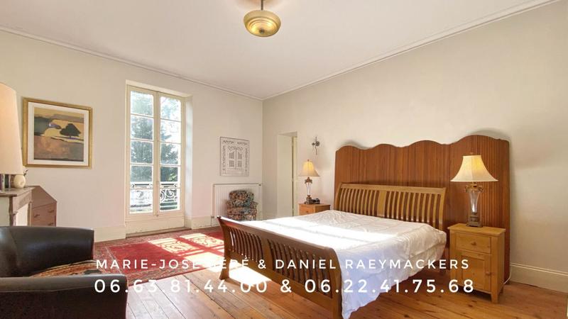 Demeure - 560 m² - 17 pièces