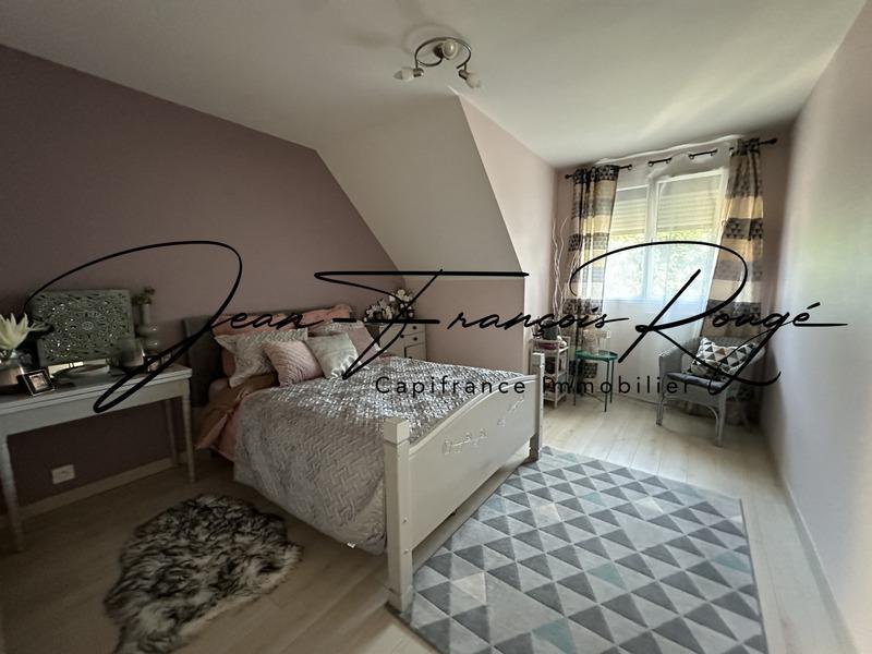 Maison - 210 m² - 9 pièces