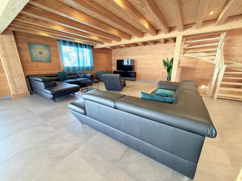 Châlet - 339 m² - 10 pièces