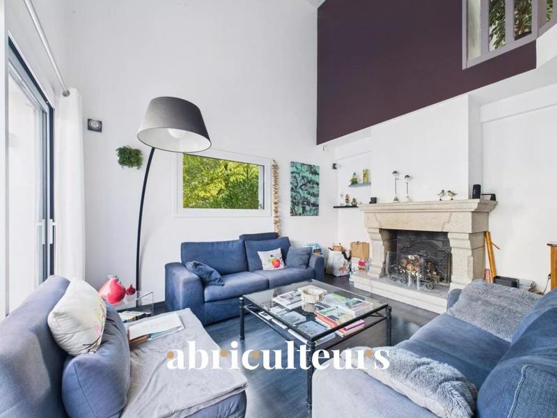 Maison - 258 m² - 7 pièces