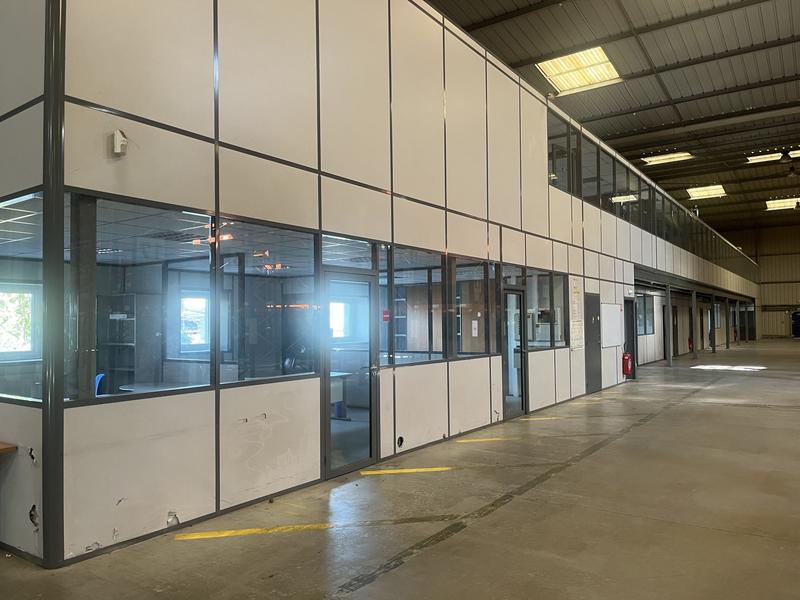 Local d'activités - 6 700 m²