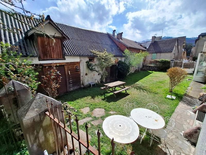 Maison - 203 m² - 6 pièces