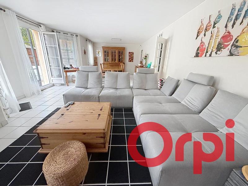 Maison - 175 m² - 6 pièces